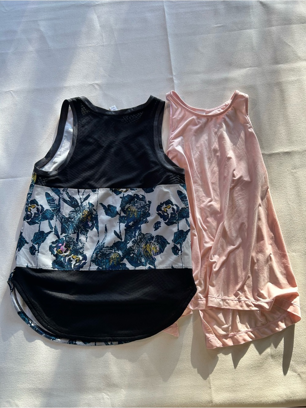 Official Lolë Women's Activewear Yoga Tank Top Bundle Set Size Small